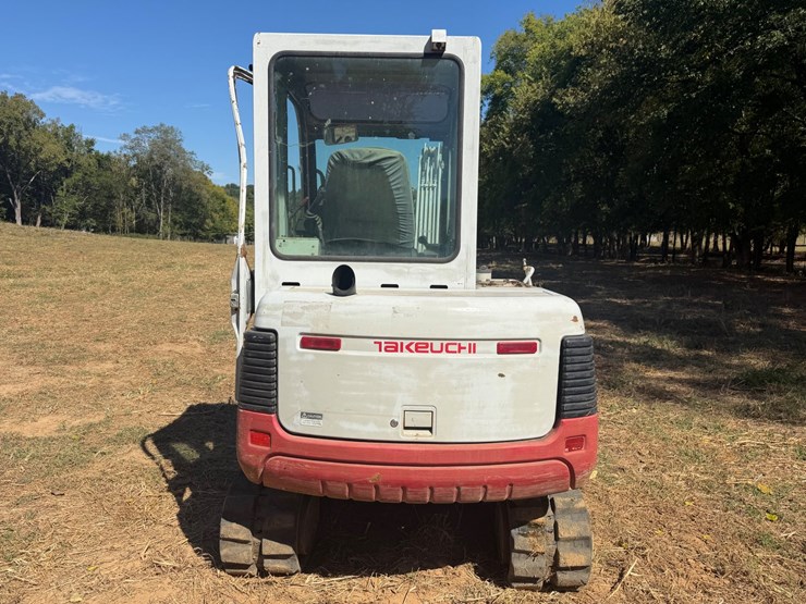 2007-takeuchi-tb135-image-4