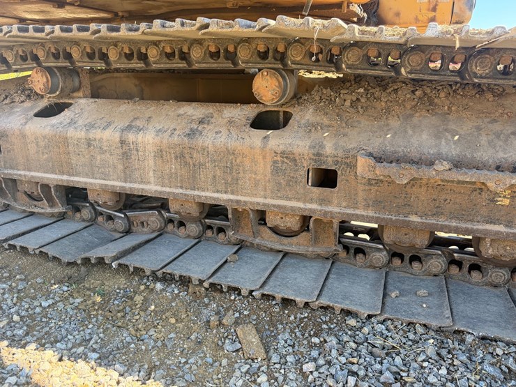 2016-caterpillar-323fl-image-16