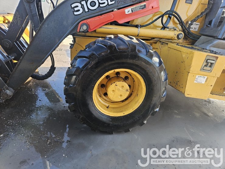 2016-deere-310sl-image-14