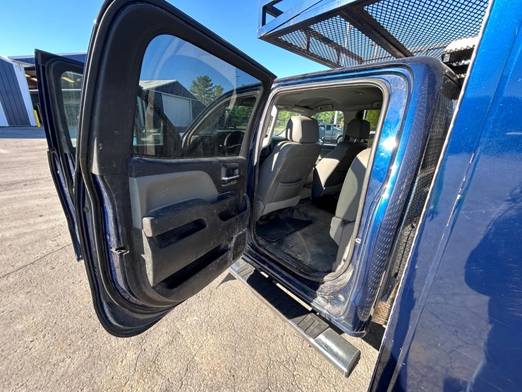 2017-gmc-3500-image-44