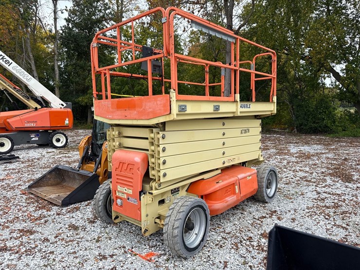 2002-jlg-4069le-image-2