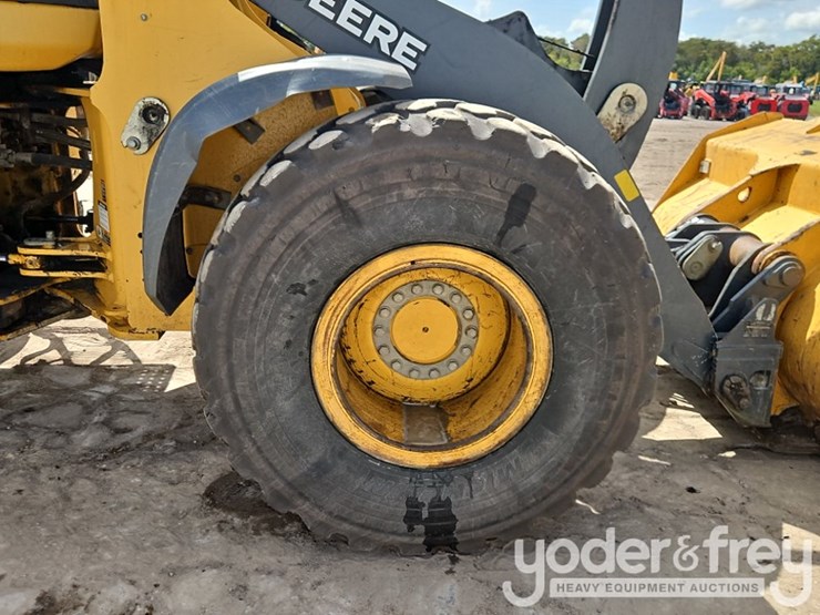 2019-deere-624l-image-10