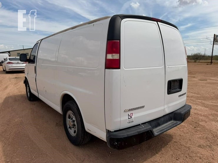 2005-chevrolet-express-1500-image-4