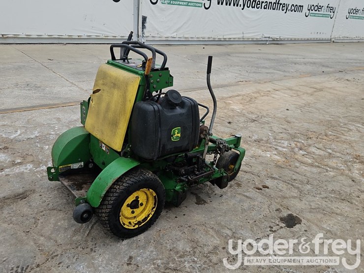 2018-john-deere-636m-image-4