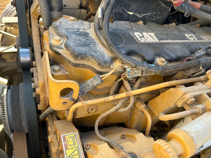 2007-caterpillar-c7-image-47