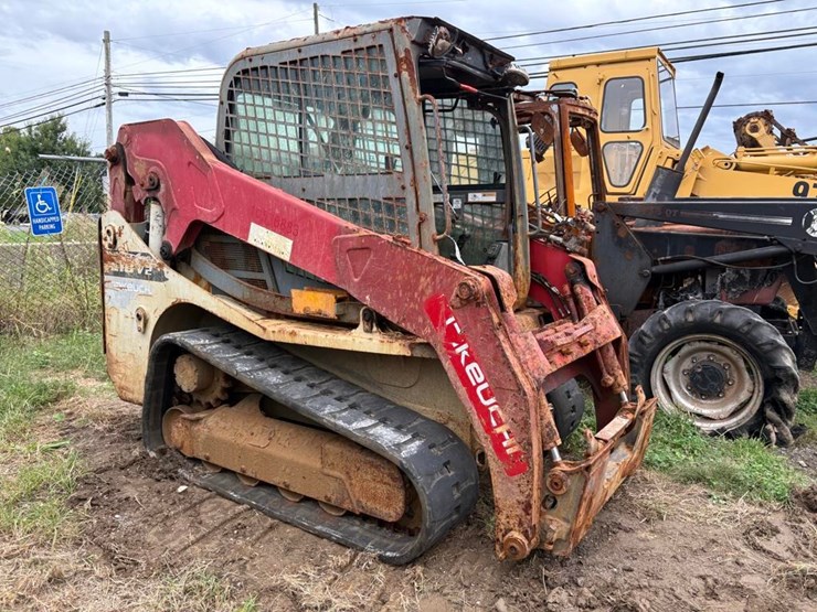 takeuchi-tl10v2-image-2
