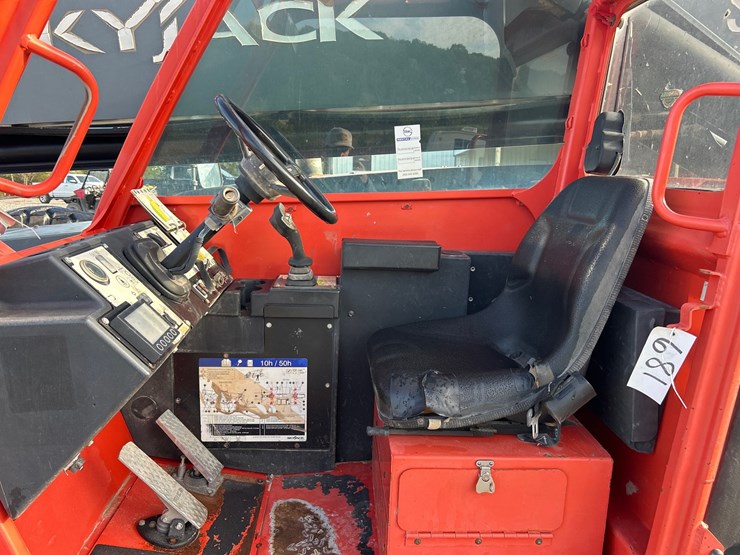 skyjack-sj1056th-image-12