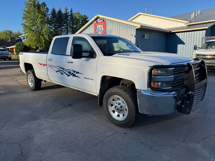 2015-chevrolet-3500hd-image-7