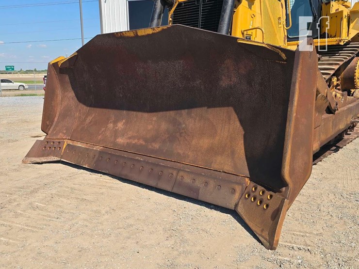 2013-caterpillar-d8t-image-9