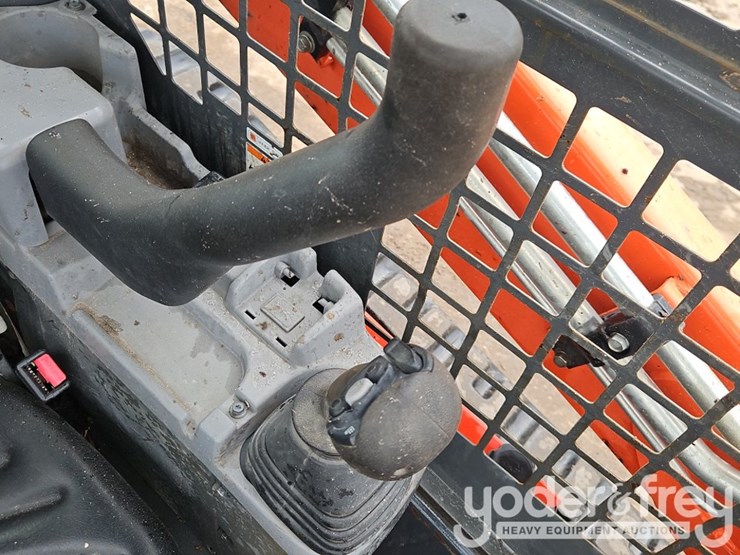 2023-kubota-svl65-2-image-26