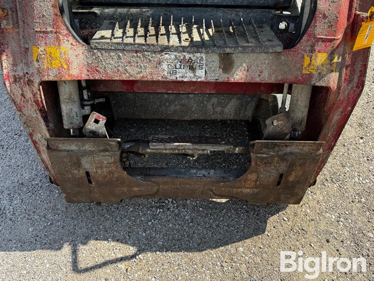 2013-takeuchi-tl8-image-9