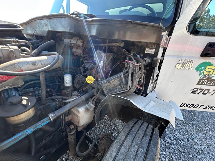 2002-international-durastar-4400-image-38