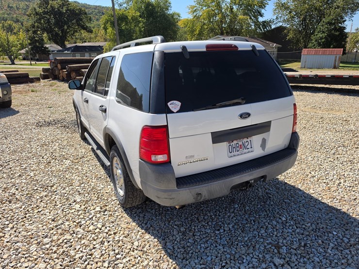 2003-ford-explorer-image-7
