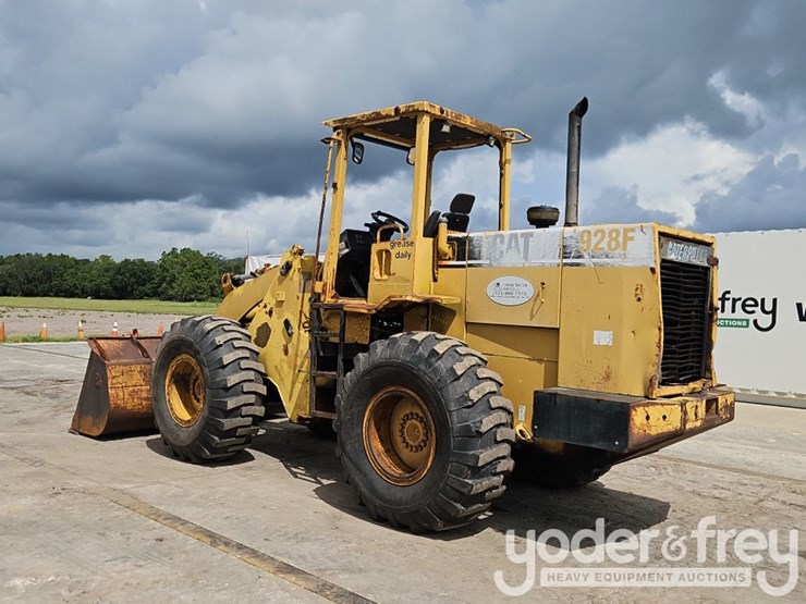 caterpillar-928f-image-3