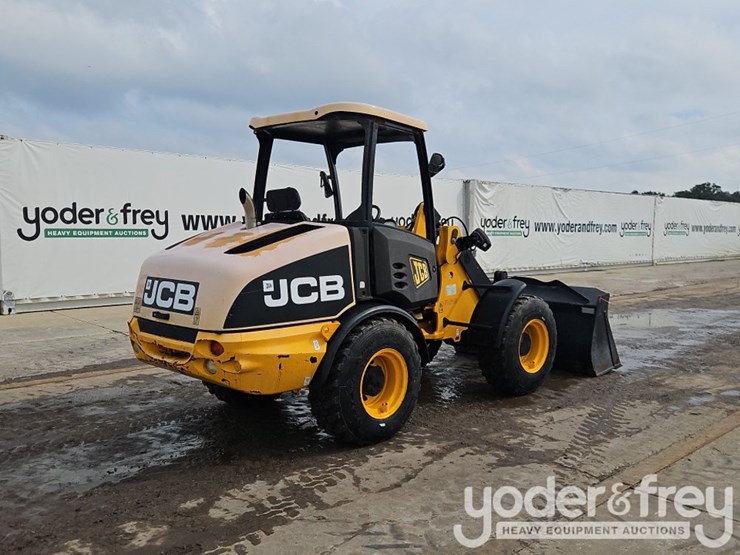 2012-jcb-406b-image-3