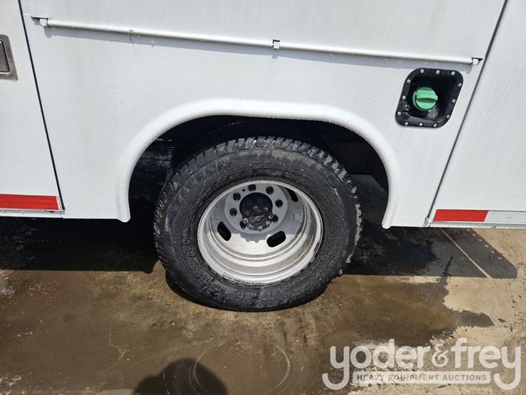 2018-ford-f350-sd-image-14