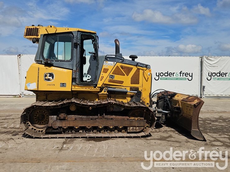 2016-deere-700k-lgp-image-6