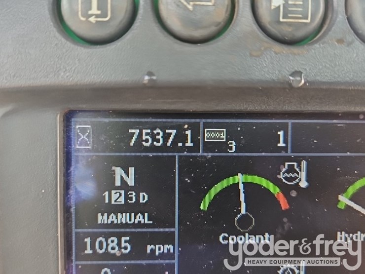 2019-deere-444k-image-22