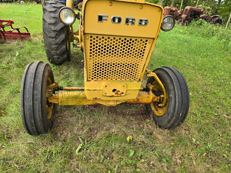ford-tractor-image-10