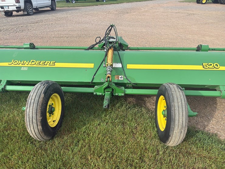 john-deere-520-image-3