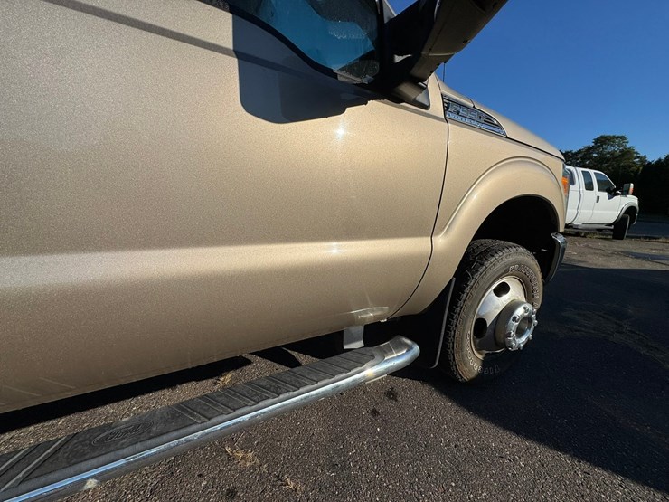 2012-ford-f350-image-28