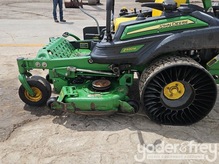 2021-john-deere-z920m-image-10