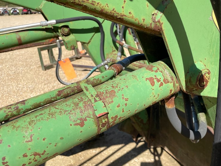 john-deere-148-image-12