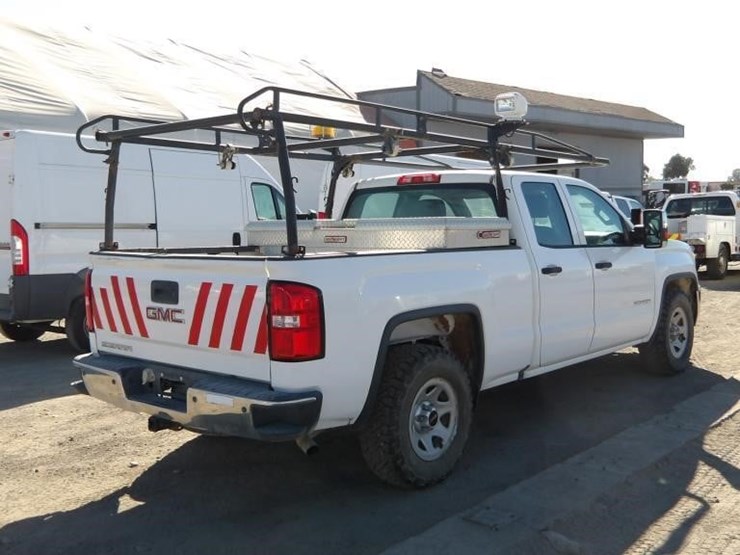 2017-gmc-sierra-1500-image-4