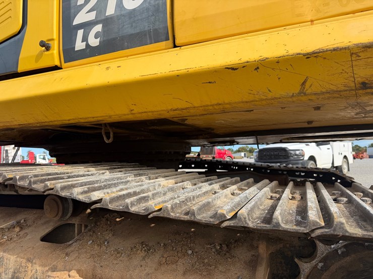 2012-komatsu-pc210-lc-10-image-9