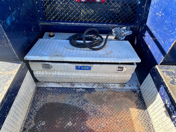 2017-gmc-3500-image-27