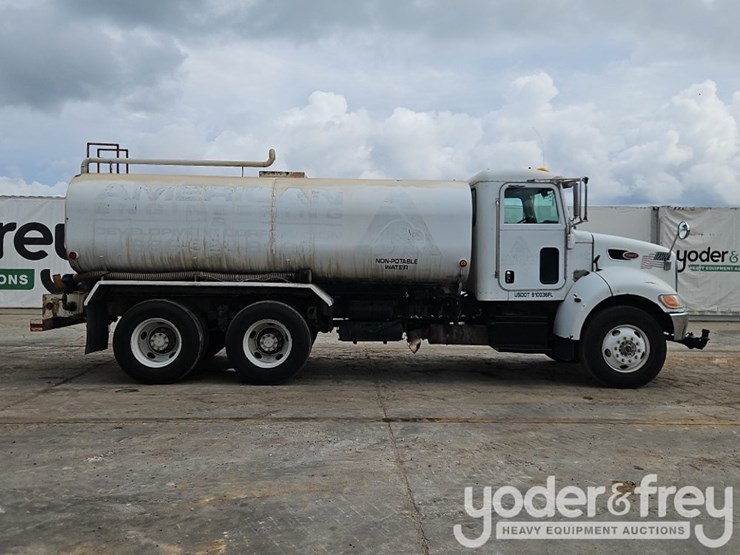 2005-peterbilt-335-image-6