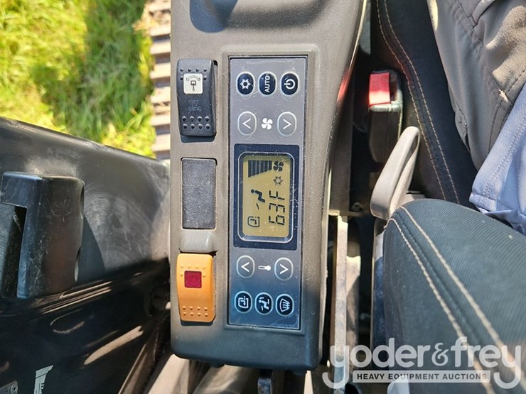 2017-case-cx350d-image-44
