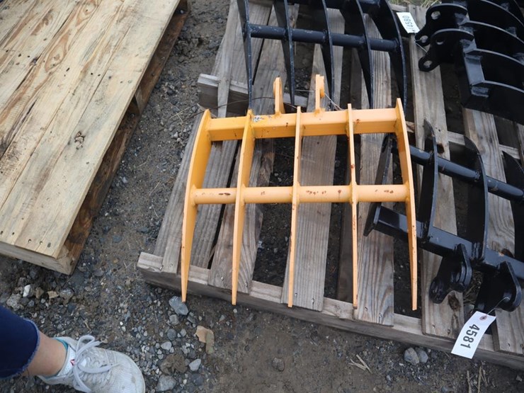 mini-excavator-root-rake-image-3