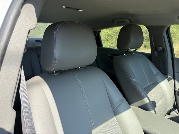 #46833-•-2018-chevrolet-impala-lt-sedan-2g1105s38j9109671-inv#46833-image-30