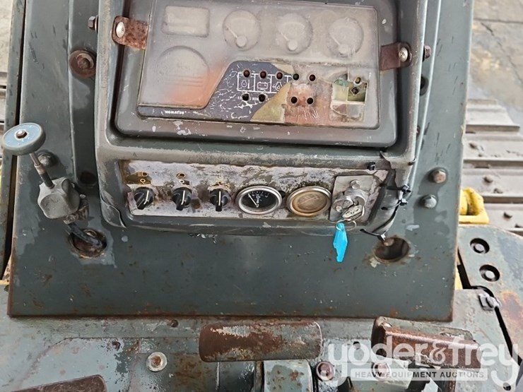 2001-komatsu-d61ex-12-image-32
