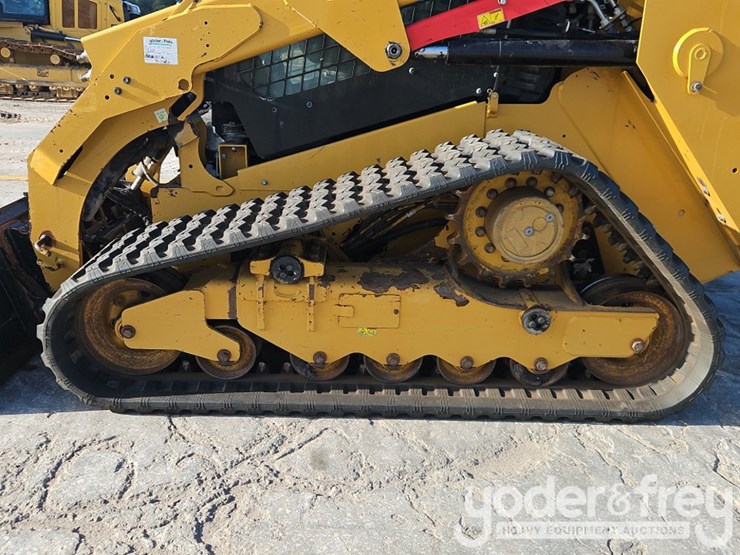 2021-caterpillar-279d3-image-18