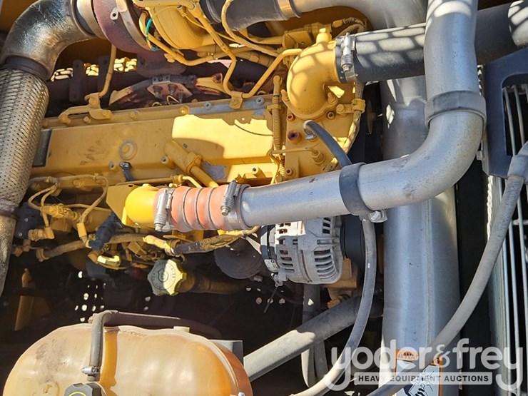 2019-deere-210g-image-35