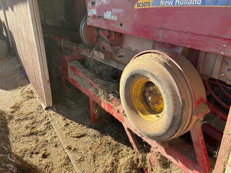 new-holland-bc5070-image-17