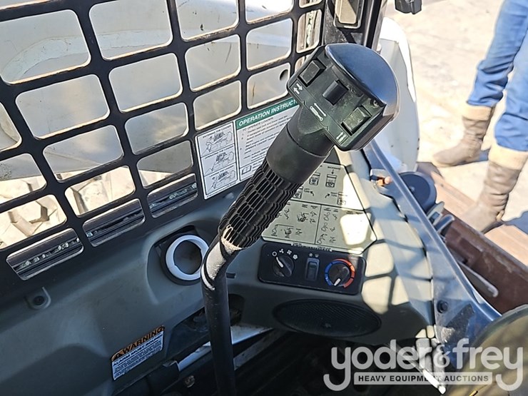 2017-bobcat-s650-image-19