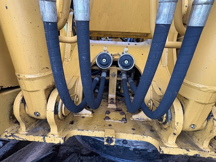 2004-caterpillar-311c-image-34