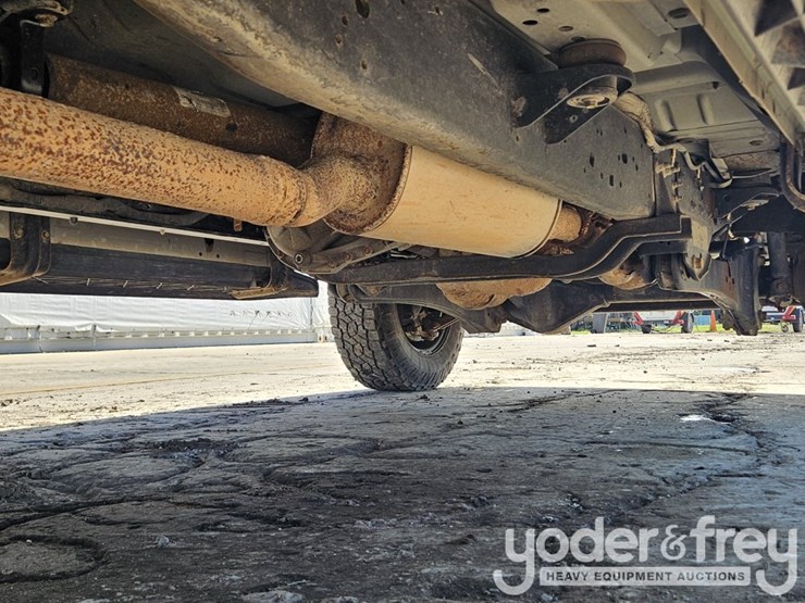 2016-ford-f250-xl-image-15