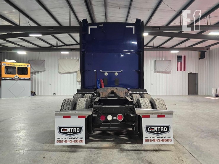 2015-kenworth-t680-image-8
