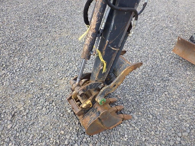2017-deere-17g-image-9