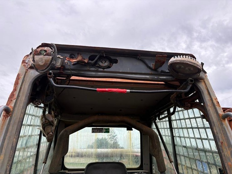 takeuchi-tl10v2-image-13