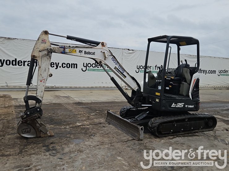 2019-bobcat-e35i-image-1