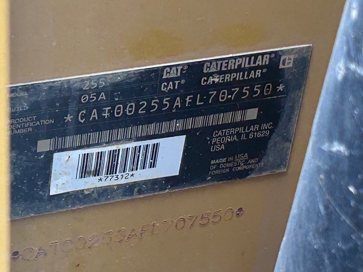 2025-caterpillar-255-image-43