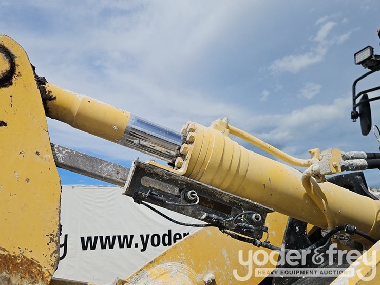 2019-komatsu-wa320-8-image-16