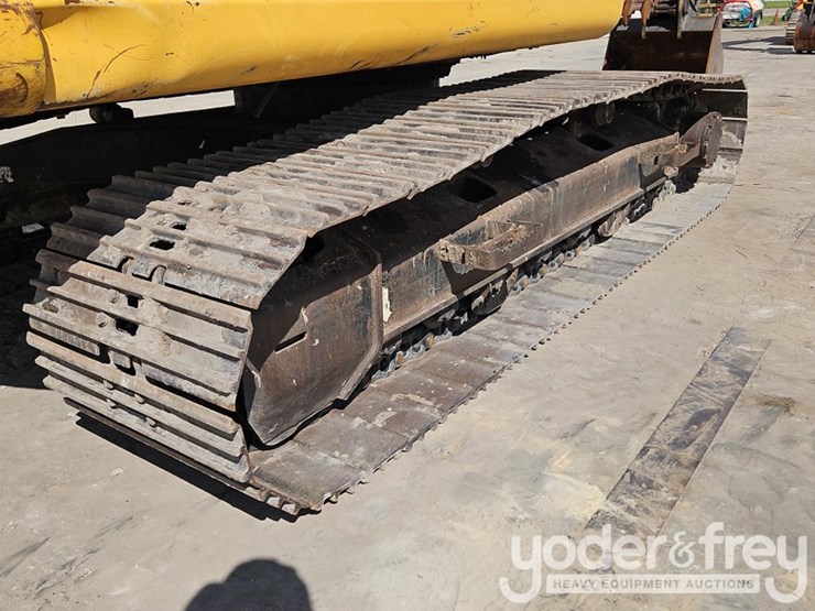 2019-deere-210g-image-9