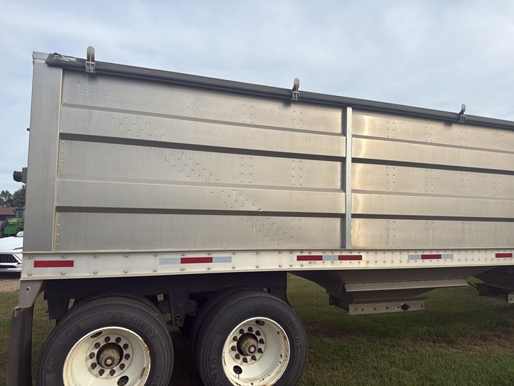 2015--mauer-36’-grain-hopper-w/-shurco-4500-series-electric-tarp,-ag-hoppers,-aluminum,-one-owner-trailer-image-12