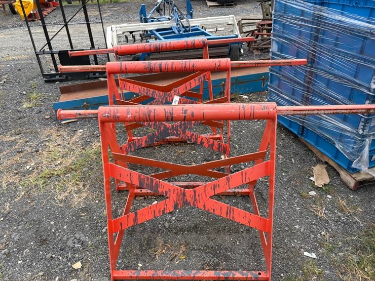 heavy-duty-steel-saw-horse-image-3